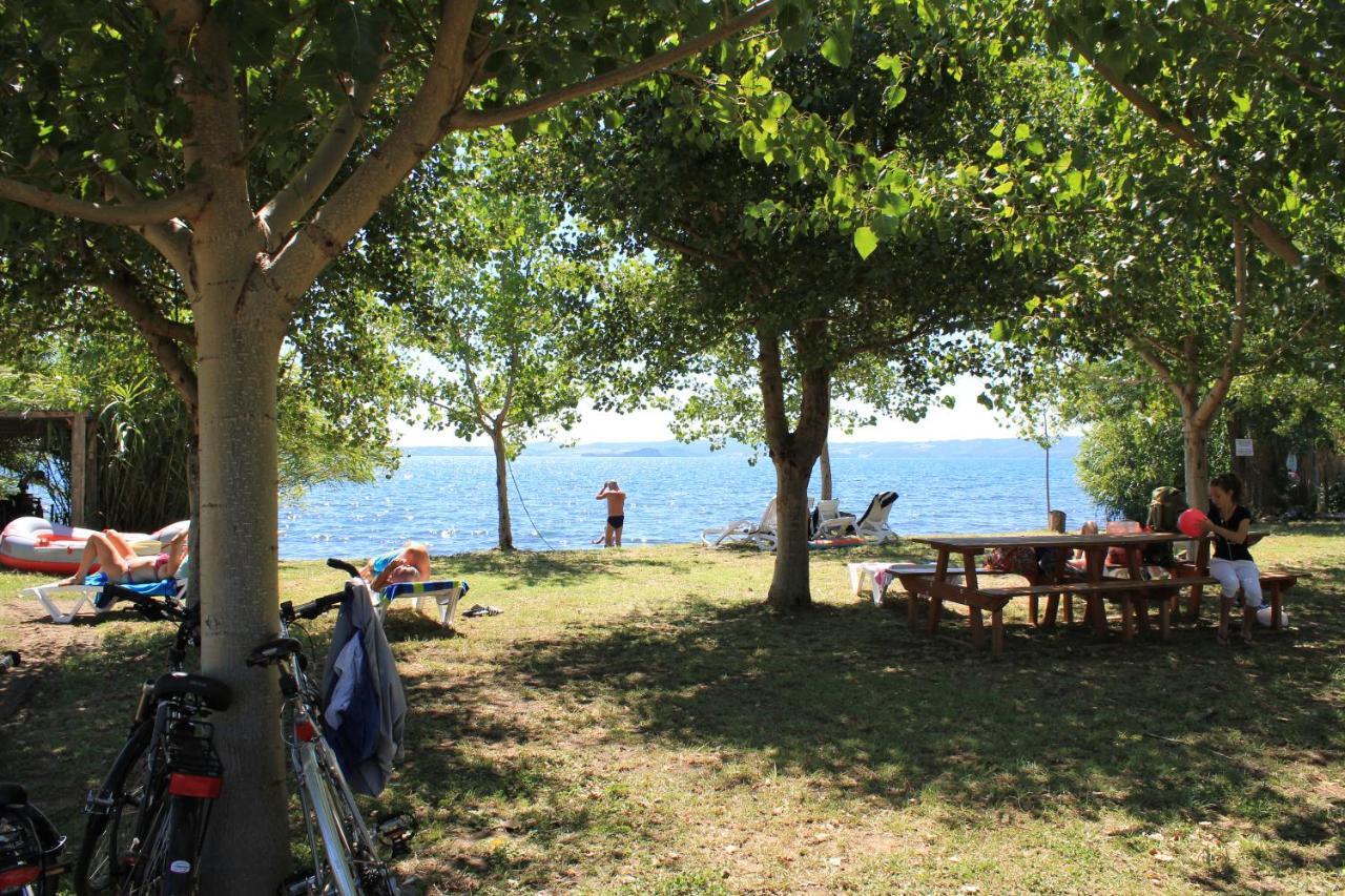 Agriturismo Casale Del Contadino Bolsena Exterior foto
